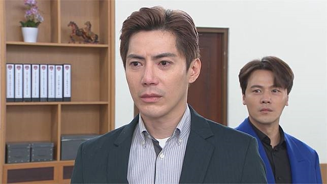 《市井豪門》王凱接受崇右實習生專訪!大談演藝事業與音樂作品幕後秘辛