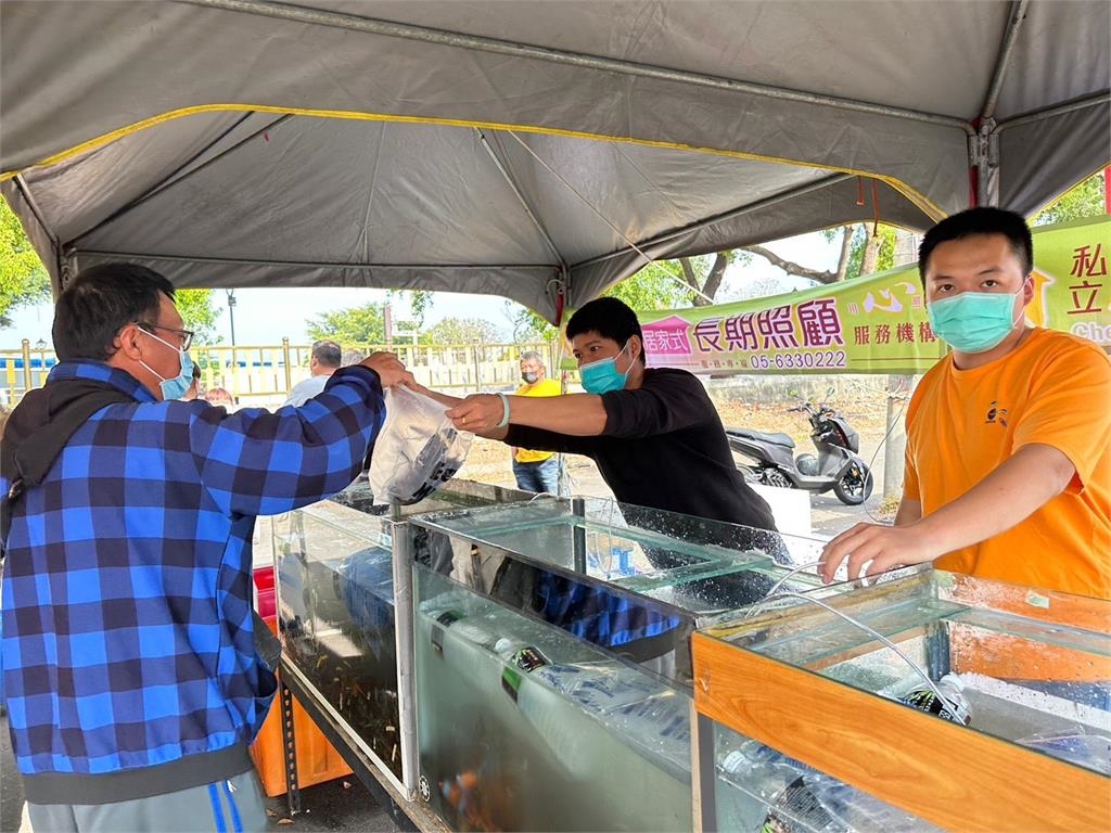 快新聞／祭超狂贈品　雲林「這家」夜市捐血送龍蝦！
