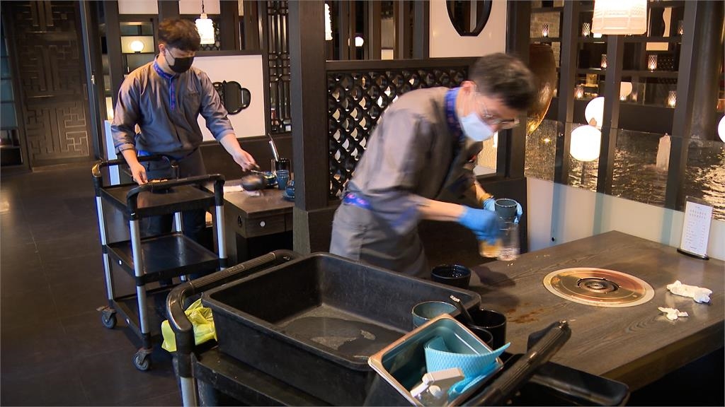 餐飲業挺過疫情 繼王品、漢來、麥當勞後 金色三麥新進人員起薪調20%