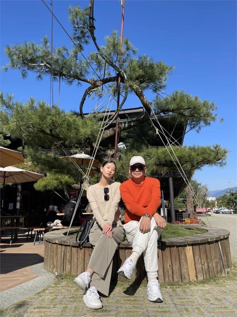 股價上沖下洗!星宇C位「透視裝辣模」引關注 超狂殯葬業千金身分曝