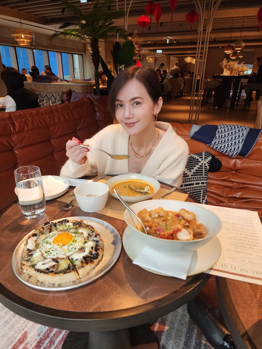昔八點檔女星簡沛恩離家出走成癮! 出走曼谷辣秀美背 旅行最在意這點