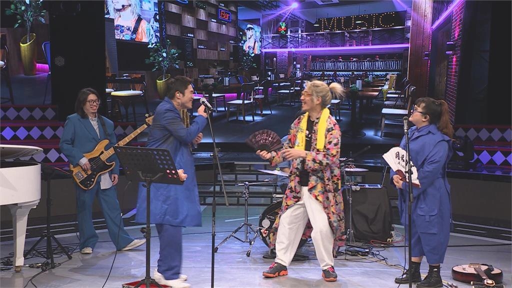 唱頌台灣/同根生樂團帶「豬」上節目唱歌 超狂舉動讓主持人難以招架