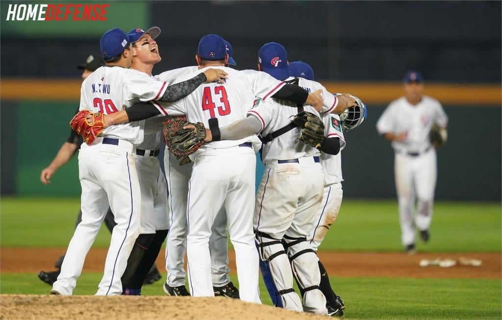 台灣隊「臉上2條黑黑的」是什麼？解答曝光超實用：長知識了