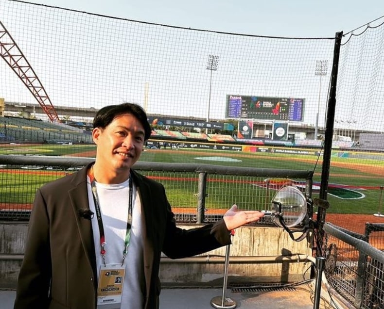 老闆來視察了!前日職球星五十嵐來台「喝50嵐」 同框畫面千人朝聖