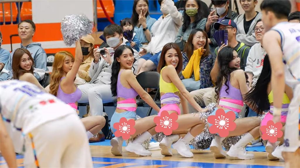 啦啦隊干擾出新招！前後狂搖「蓬裙炸花」底褲全外露　球員罰球又沒進