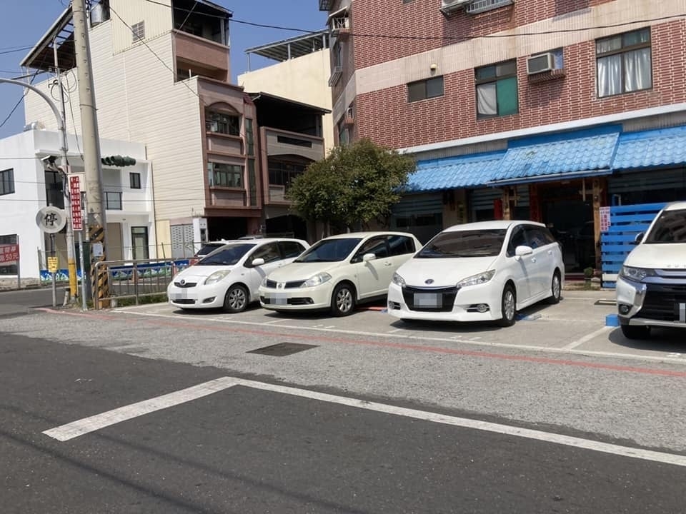 他開300萬元BMW「想省20元停車費」　霸王停車法曝光網全怒了