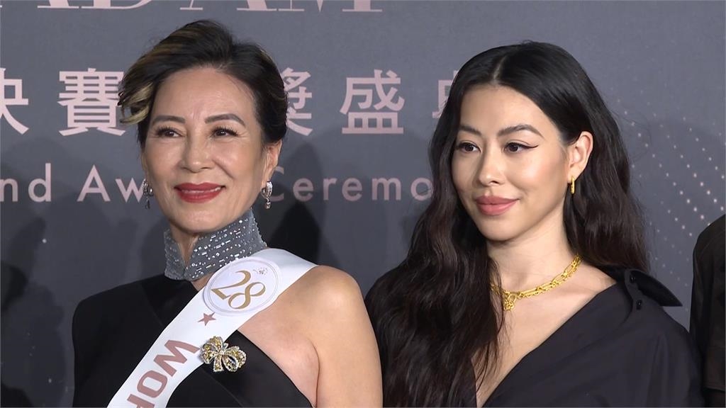 世界夫人比賽拿下冠軍　蔡詩芸69歲媽太吸睛　！民眾誤認是楊紫瓊