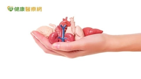 輔大大體老師公祭  百歲神父循遺願送愛