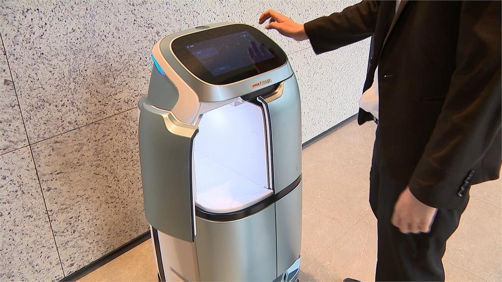 飯店引進機器人解決缺工荒 轉正、海外升遷搶攻實習生大餅