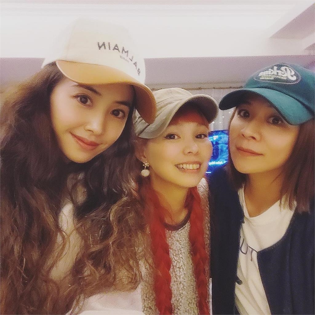 蔡依林「網友」竟是2大咖女歌手！喜曬同框合照「小鮮肉」也入鏡