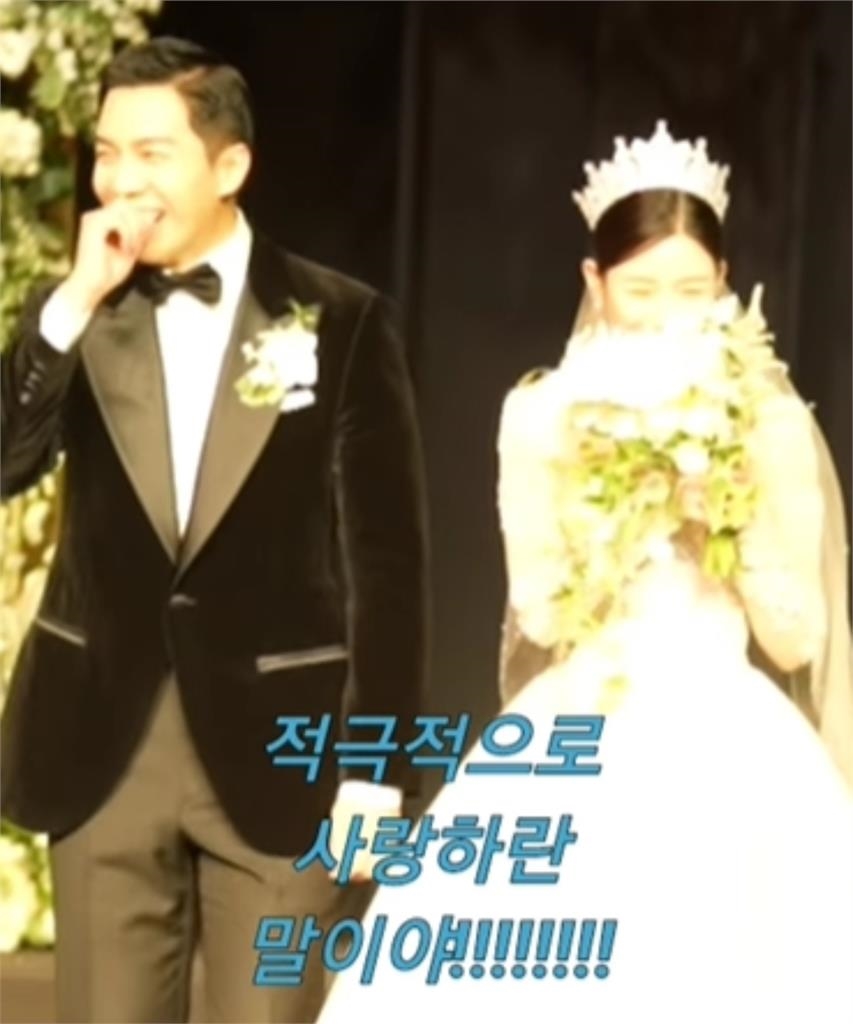 李昇基婚禮眾星雲集!大咖前輩致詞「突開黃腔」小倆口嚇到冒冷汗