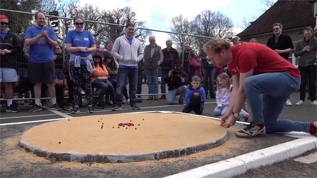 童年回憶也能比賽! 英國「世界彈珠錦標賽」比手巧