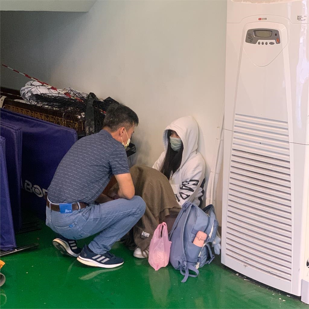 基中「羽球美少女」顏值破表!學術科雙冠正取中山大學親揭:從不放棄