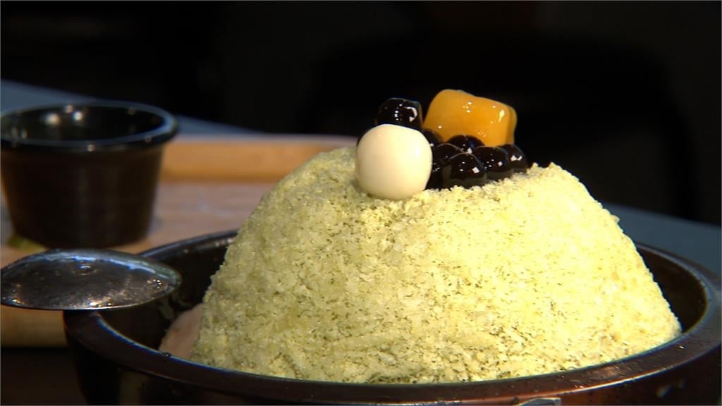 確定這真的是小份？　超大盤什錦燴飯配料滿滿