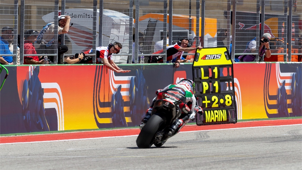 美國摩托車大獎賽意外連連　最強車手第七圈摔車提前結束