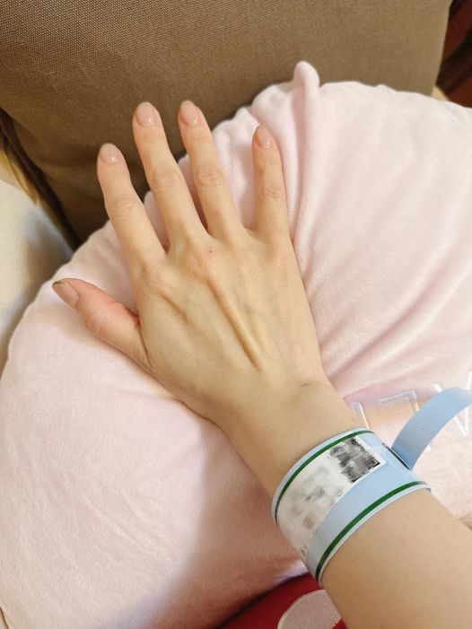 短短1星期…蘿莉塔肚子「突然變超大」　她當場嚇壞：明顯是孕婦了