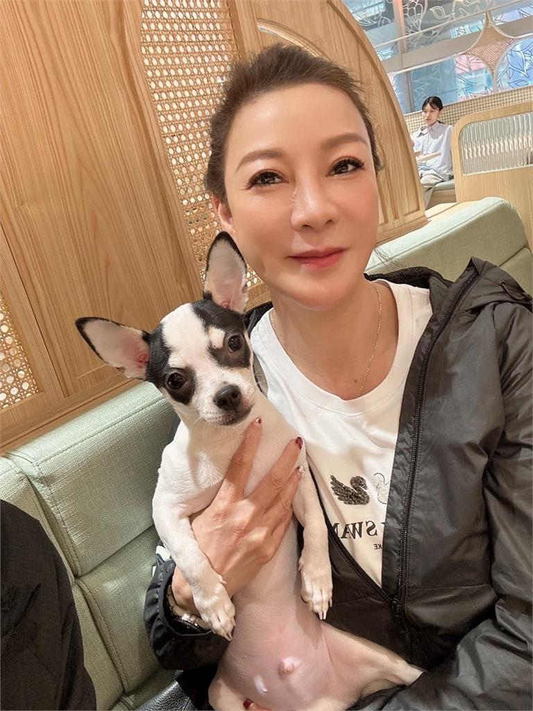 楊繡惠出道42年曝「從沒被這樣對待」！網一看狂讚：換節目是正確的