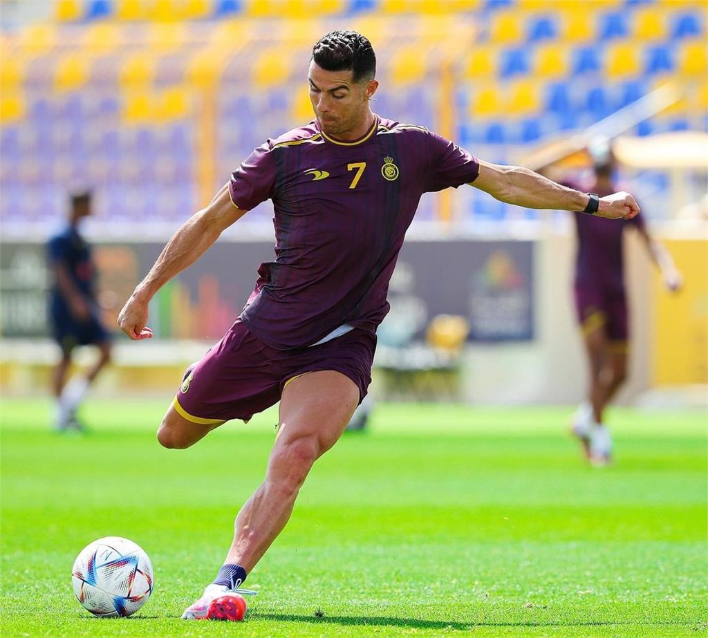 C羅遭爆與7年女友「感情生變」！不滿喬治娜每天只做1件事