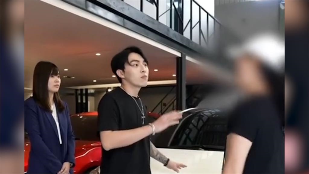 兒變賣車她怒衝車行!老闆無奈喊還錢就退 母嗆「他花光了」硬要牽