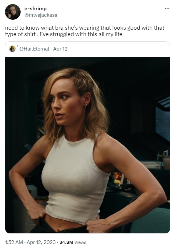 驚奇隊長「緊身小背心」勒出真實身材！網歪樓狂問：bra是哪牌？