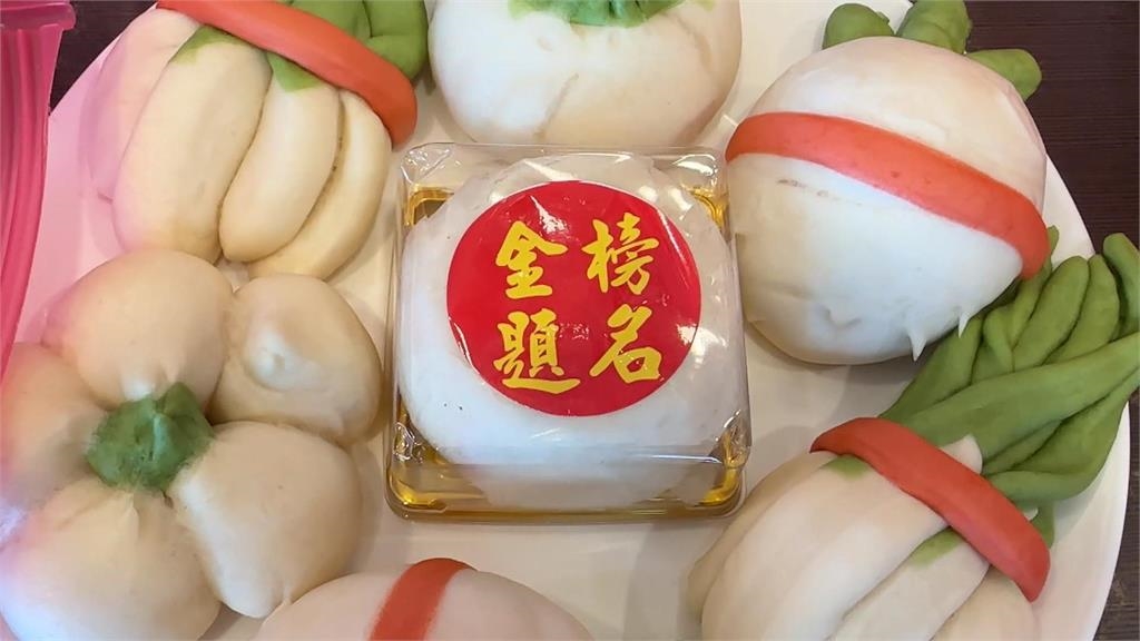祝福學生考試「包中」　烘焙坊推Q版兔子造型「饅頭肉粽」