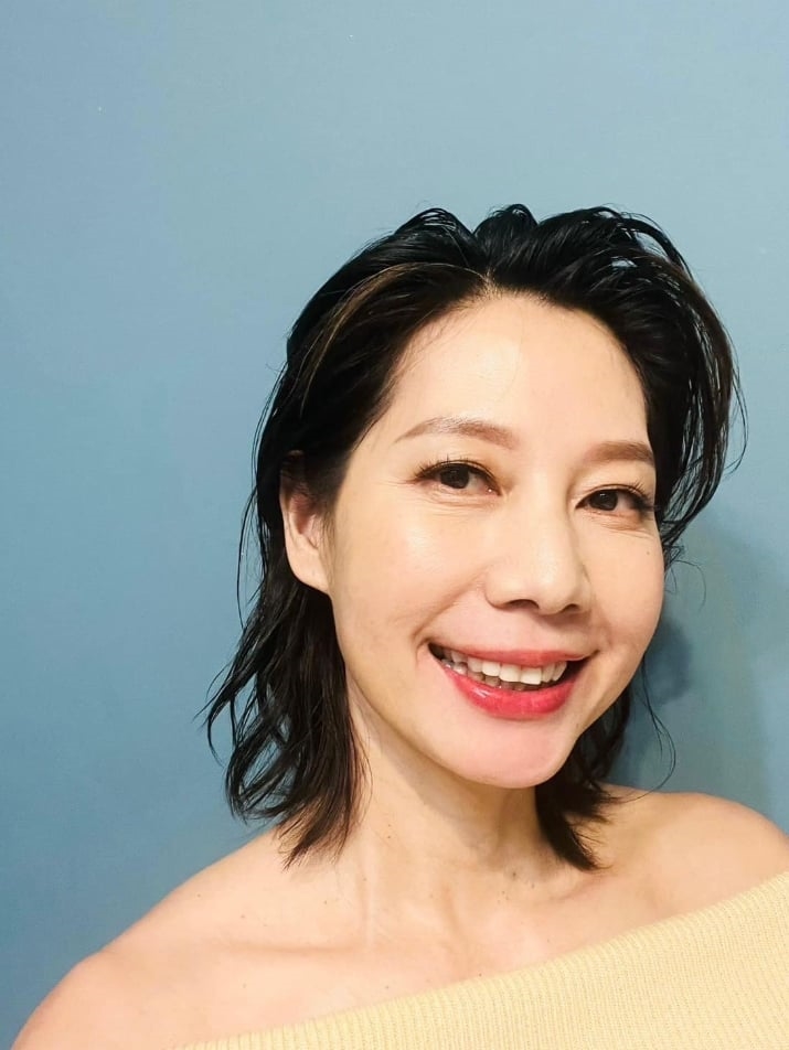 婚宴巧遇陳美鳳!52歲丁寧「真實面貌」驚豔全場:還是好美呦