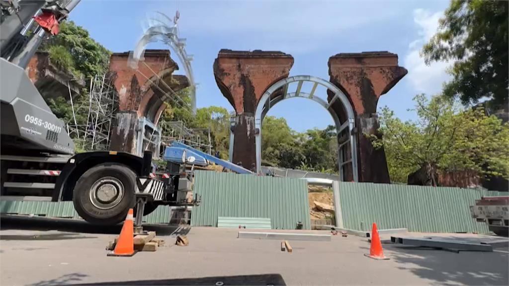 龍騰斷橋加固工程「裝上這個」！　整個外型太突兀挨轟