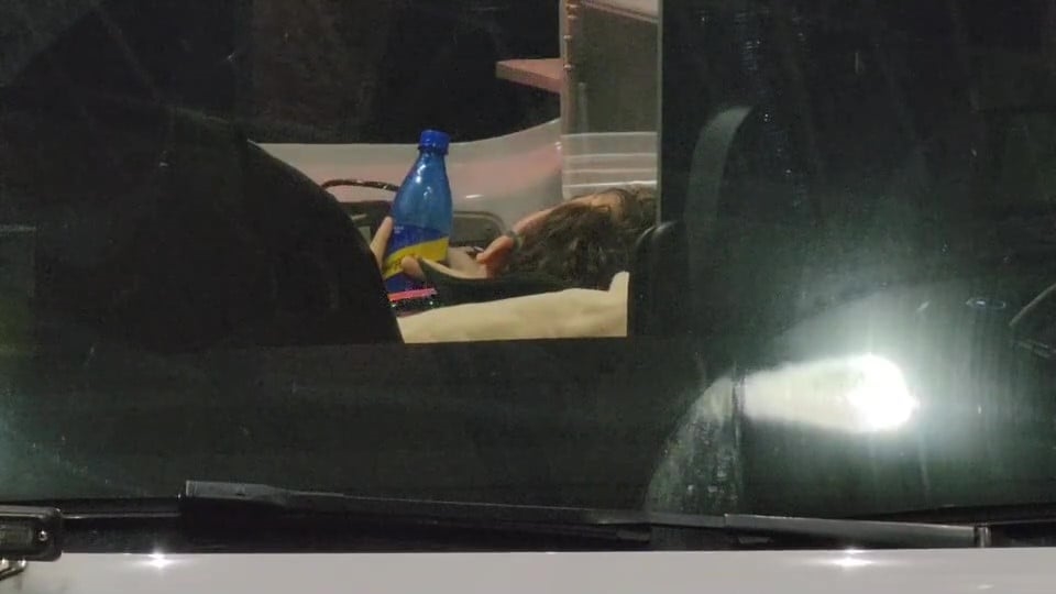 快新聞/畫面曝光!澳洲交換生誤食老鼠藥 清晨搭醫療專機返國