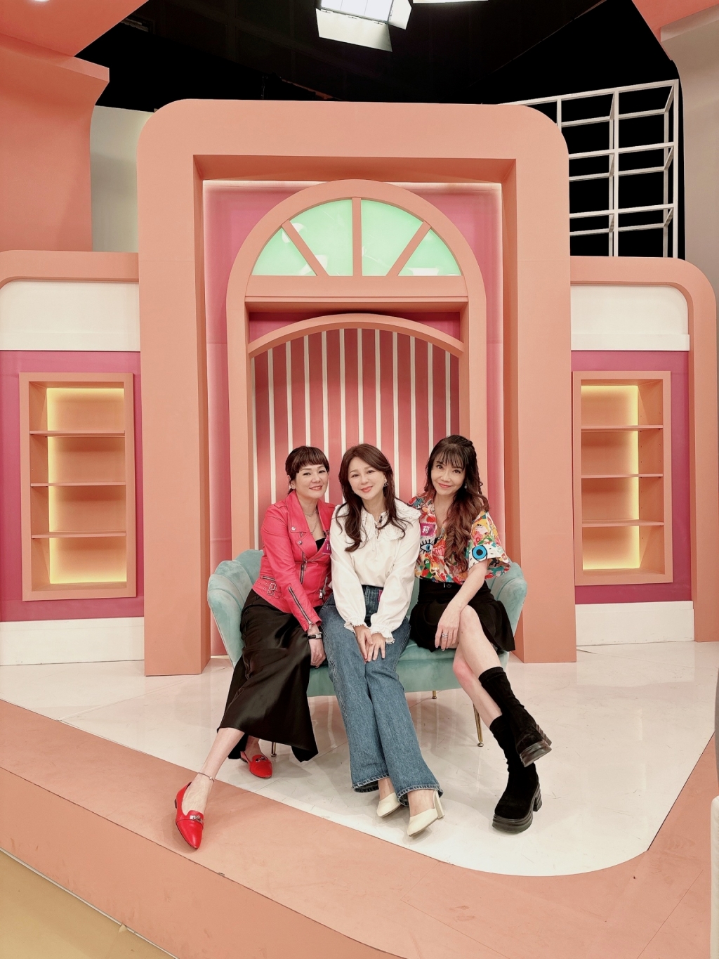 《姊妹亮起來》Vicky太白目？！屈中恆送的禮物都被她退貨