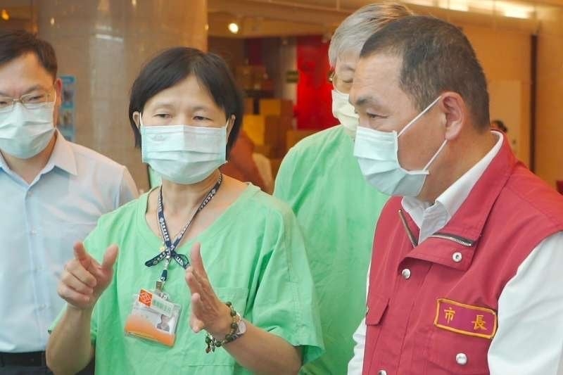 林口長庚護理部副主任獲「專業貢獻獎」!立志當白衣天使全為失明父