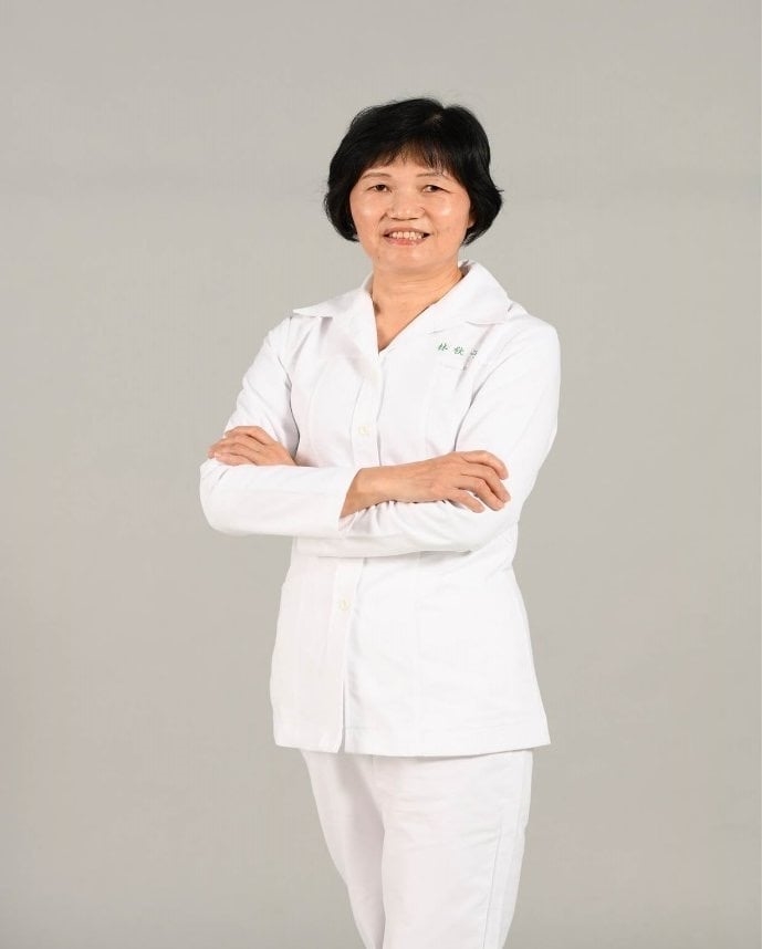 林口長庚護理部副主任獲「專業貢獻獎」!立志當白衣天使全為失明父