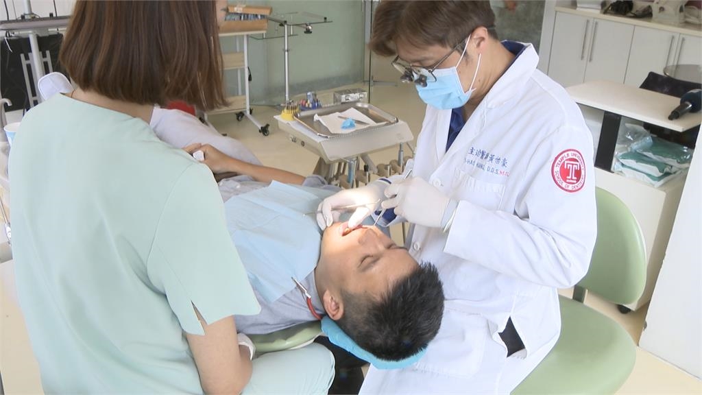 「咬牙切齒」易導致敏感性牙齒 醫點名「兩行業」注意情緒問題