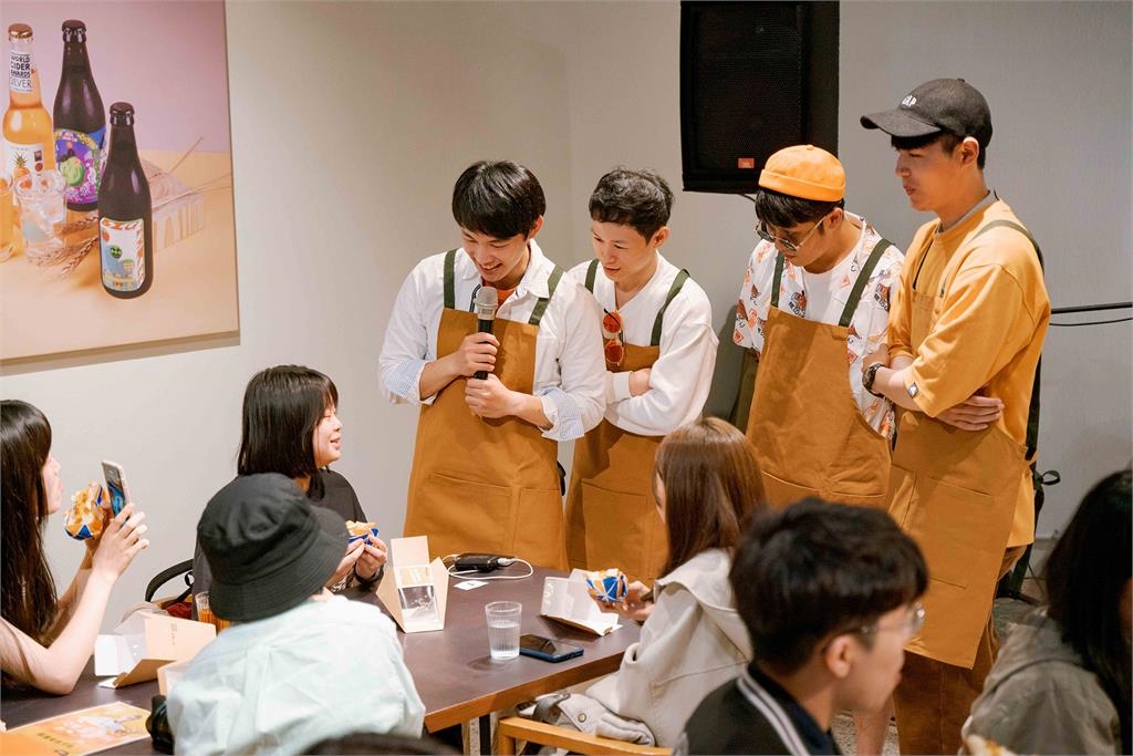 樂團芒果醬攜手推聯名貝果　自爆：差點吵到直接解散