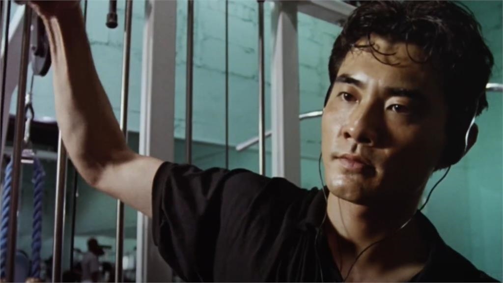 《喜宴》趙文瑄62歲近況流出!揮汗健身炸「粗勇巨肌」網震撼:太年輕