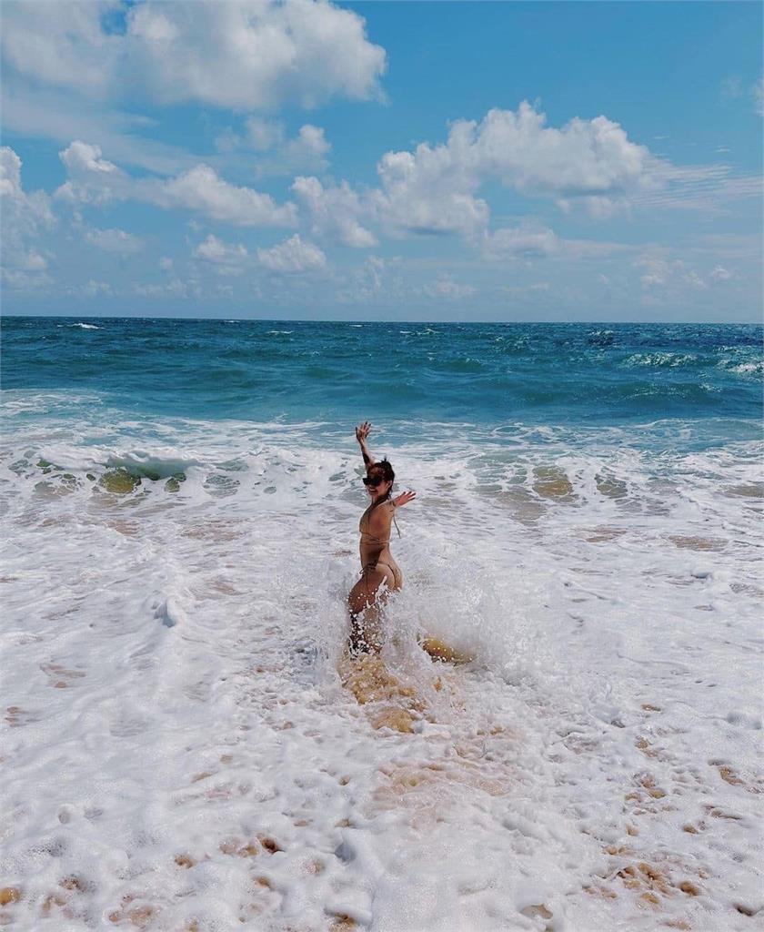 陳芳語飛國外解放了!普吉島慶生曬比基尼「這裡被看光」