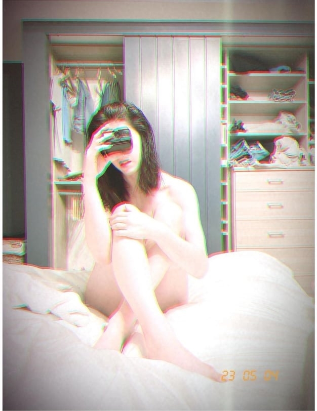 「地震女神」全身光溜溜!鏡中反射出賣「絕頂身材」百萬人瘋看