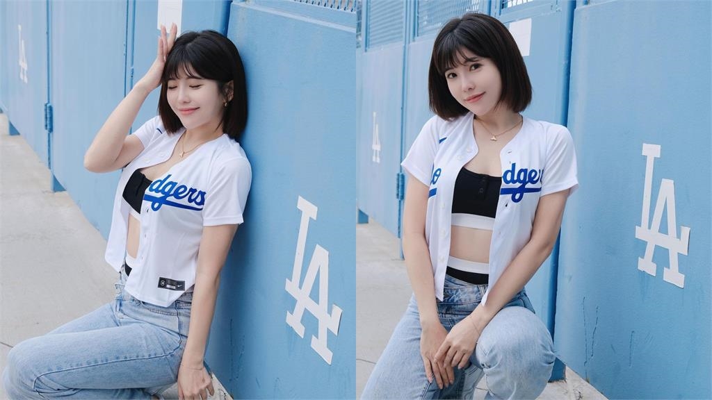 壯壯曬美國行庫存美照！球衣「扣子全解開」激露黑色小可愛