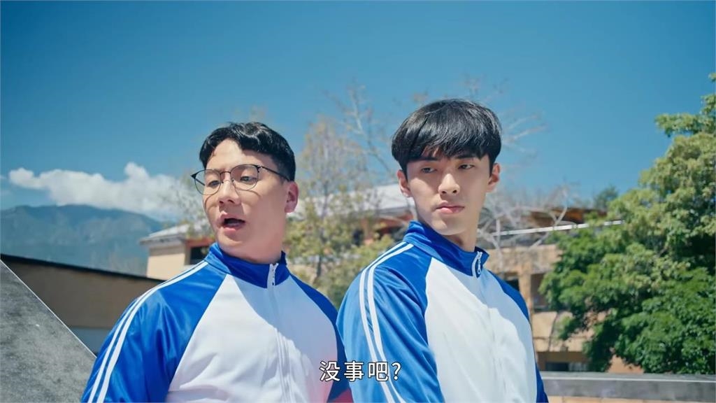 降肉再出招！阿翰新作自創情歌　一人分飾兩角男女合唱網讚：太有才