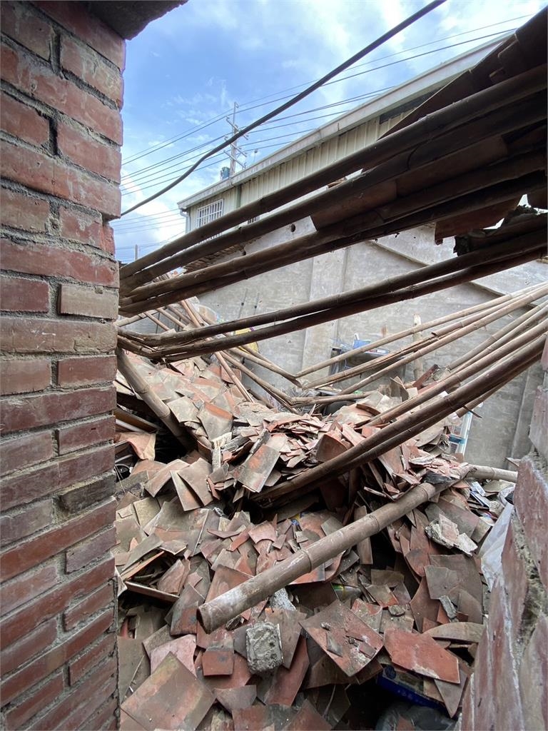 快新聞／地牛翻身！屏東規模5.3地震　台南麻豆三合院屋頂倒塌