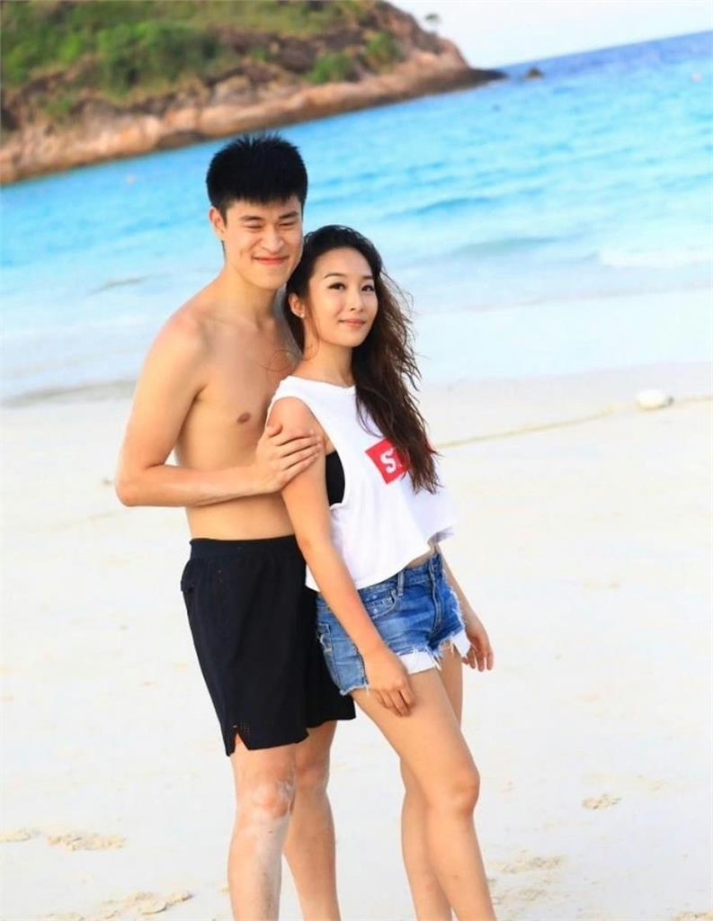 65歲金馬影帝梁家輝「升格當岳父」！女兒、女婿正面全曝光