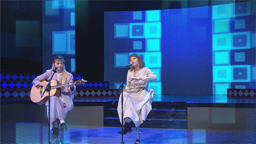 唱頌台灣／曾立馨捧蛇皮樂器開唱　新生代北管才女震懾全場