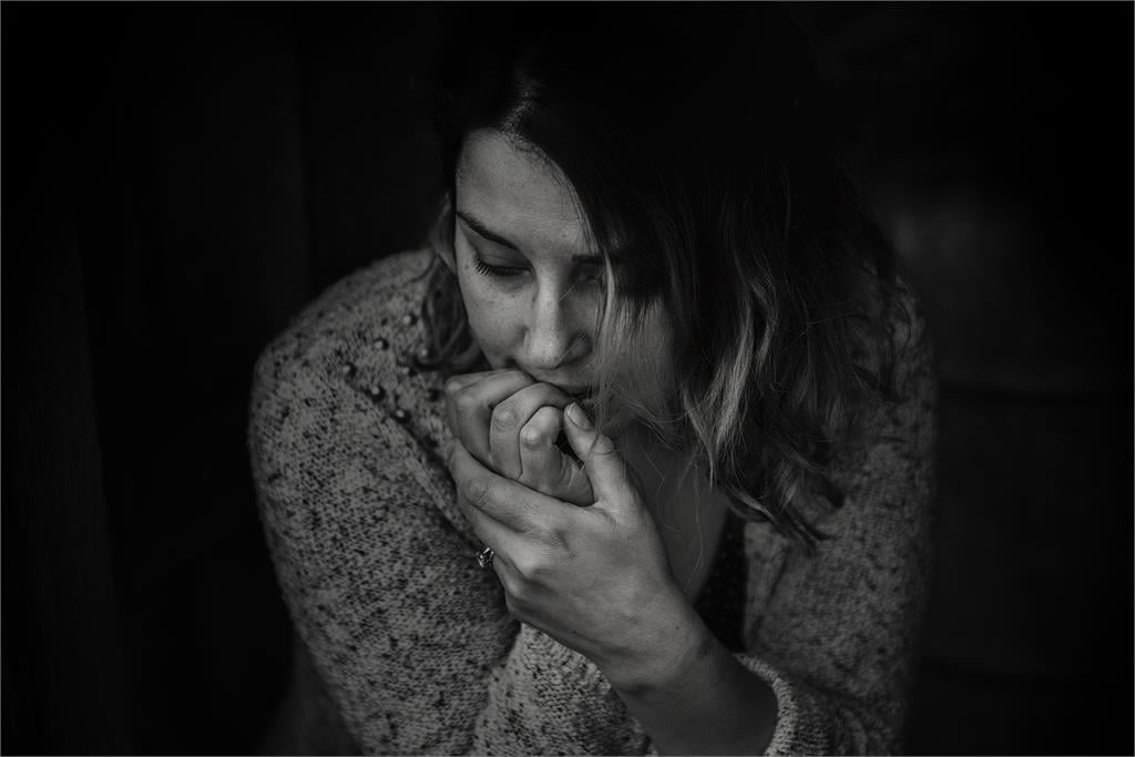 妹子「穿這件」搭捷運!遭老人當面罵沒家教 網力挺:不用理會清朝人