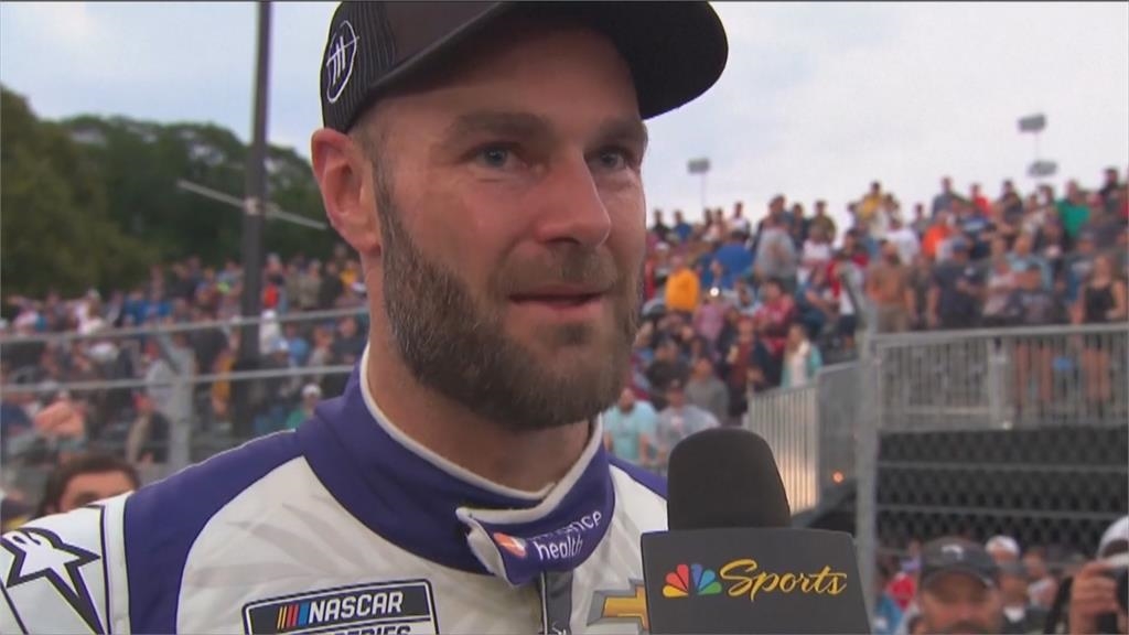 美國納斯卡盃賽車系列賽　雨神來亂還大塞車