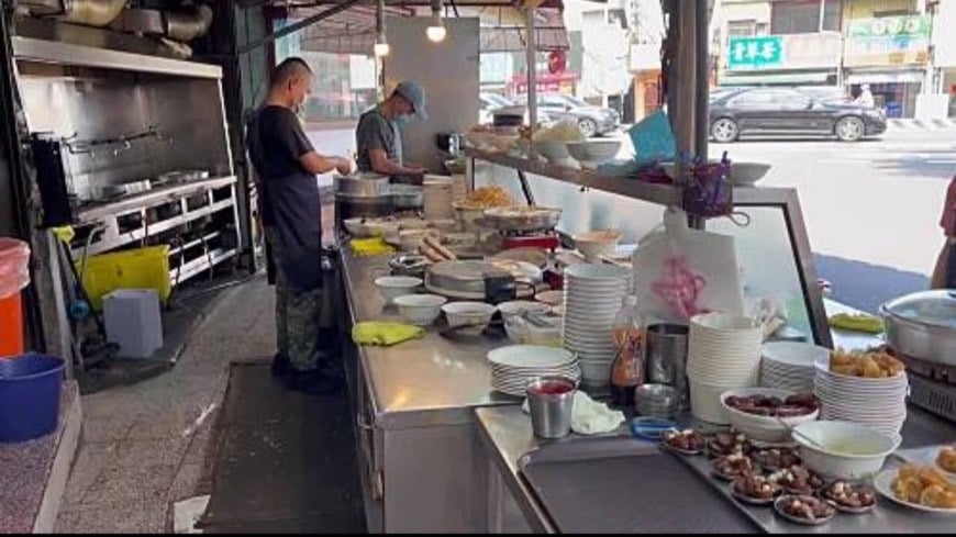 阿堂鹹粥「魚肚+鹹粥」漲到300元被罵翻！老闆娘無奈落淚喊：真的沒賺