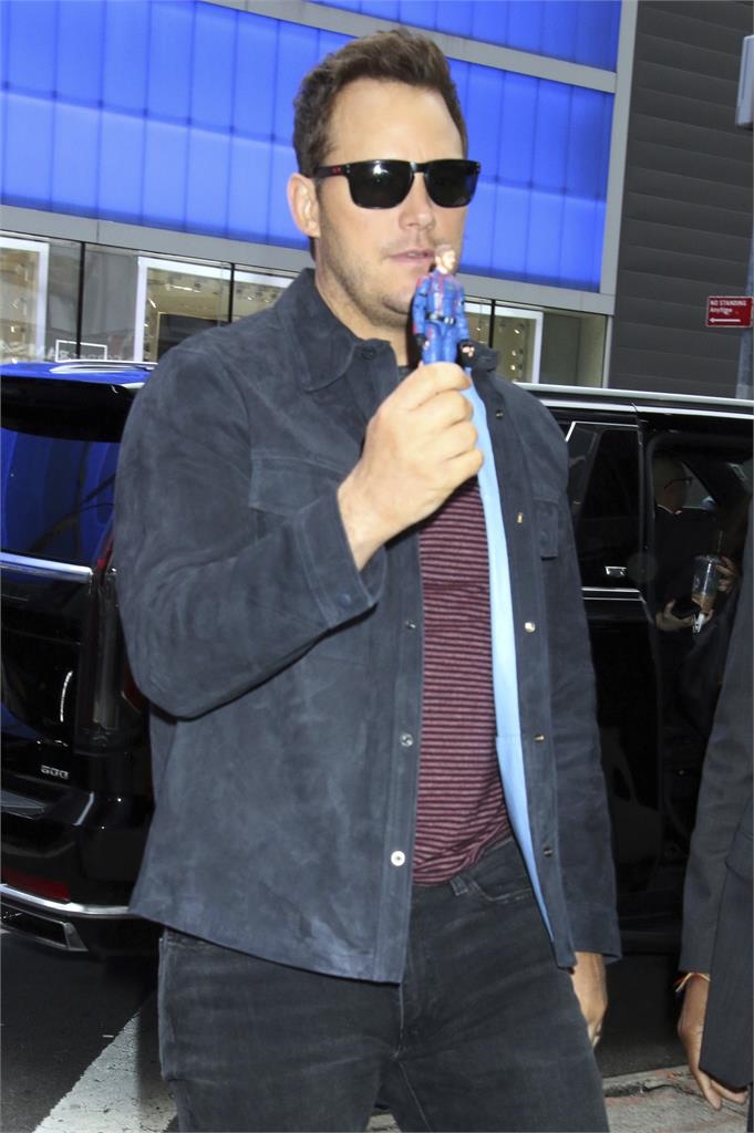 《星際異攻隊》星爵大暴肥！「凸肚＋雙下巴溢出」走鍾崩壞照全網嚇壞