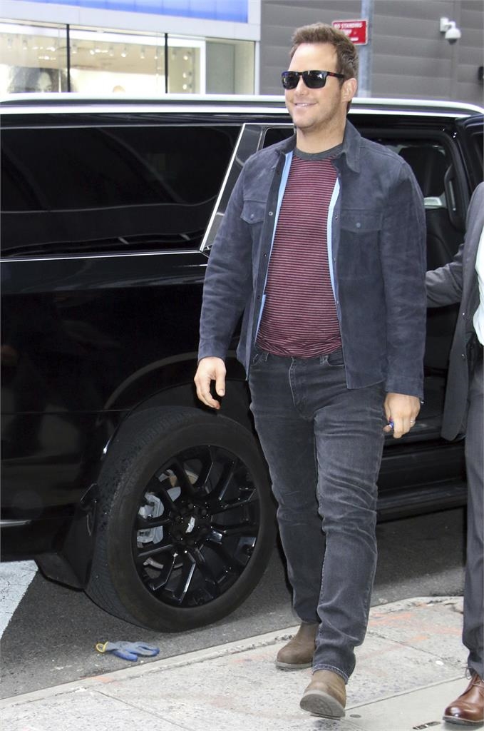 《星際異攻隊》星爵大暴肥！「凸肚＋雙下巴溢出」走鍾崩壞照全網嚇壞