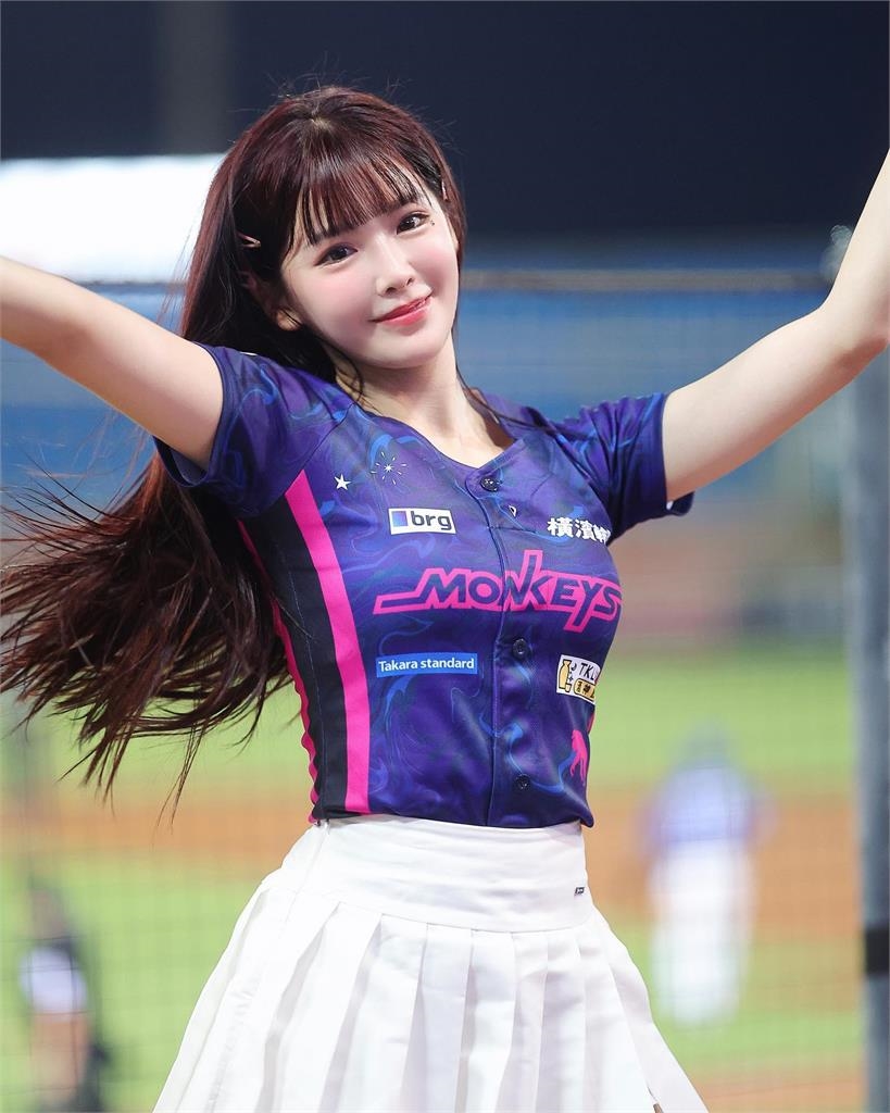 樂天女神揮桿「這裡真的露了」!神秘「雙曲線曝光」網嗨喊:看到重點