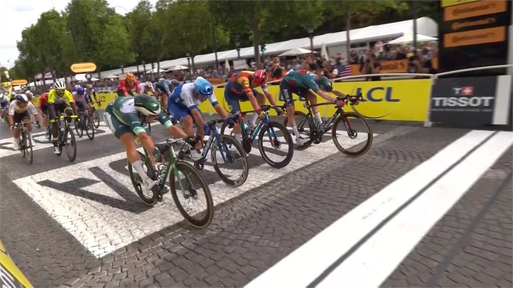 「溫格高」衛冕冠軍連兩年披黃衫 環法巴黎最終站如慶功宴