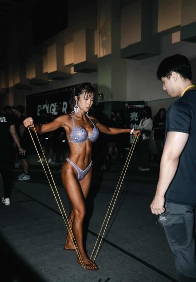 體脂降到13%!黃沐妍揭「超自律飲食」:認真尊敬所有健美比賽前輩