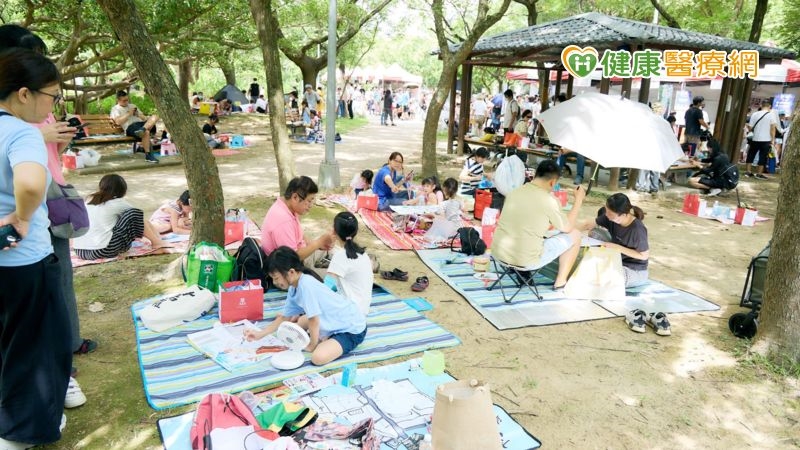 亞尼克辦親子寫真比賽　加碼父子變裝秀超熱鬧，有爸陪伴孩子更有創意